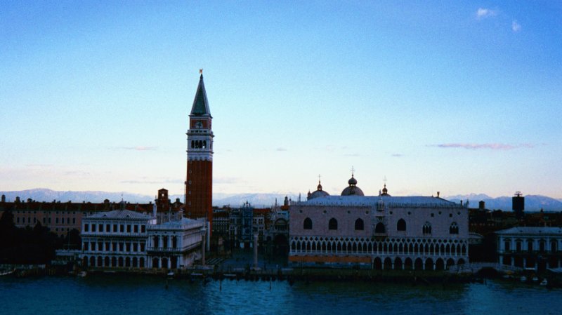 img062.JPG