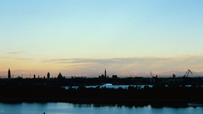 img064.JPG